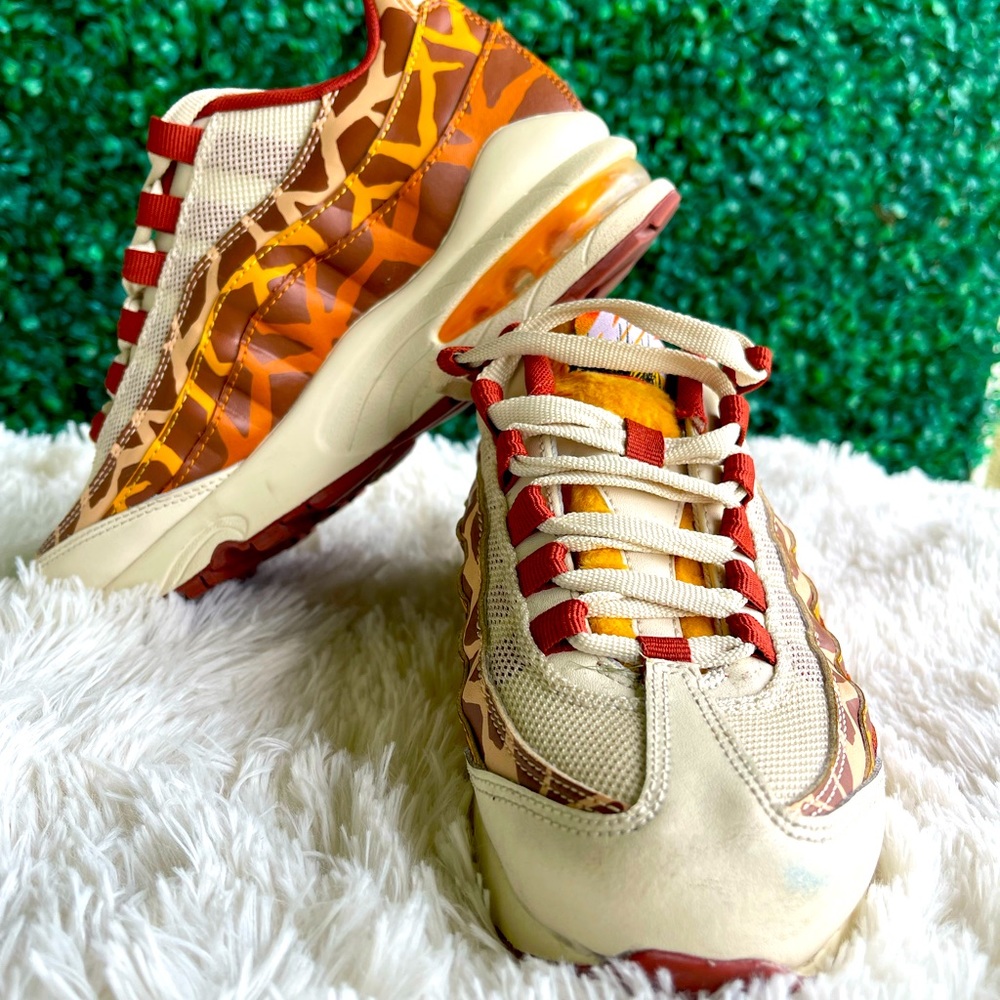 Nike Air Max 95 Giraffe Big Kid's Sneaker 4